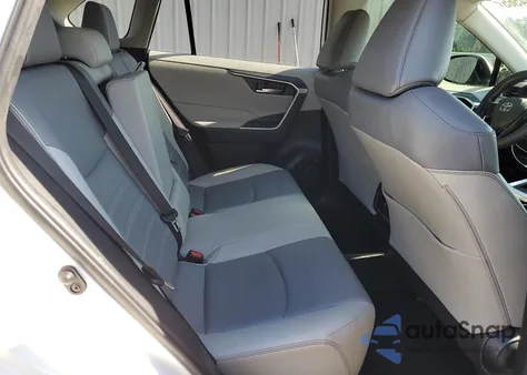 2019 Toyota Rav4 Xle Premium из США, поврежденный, VIN JTMC1RFV7KD016600